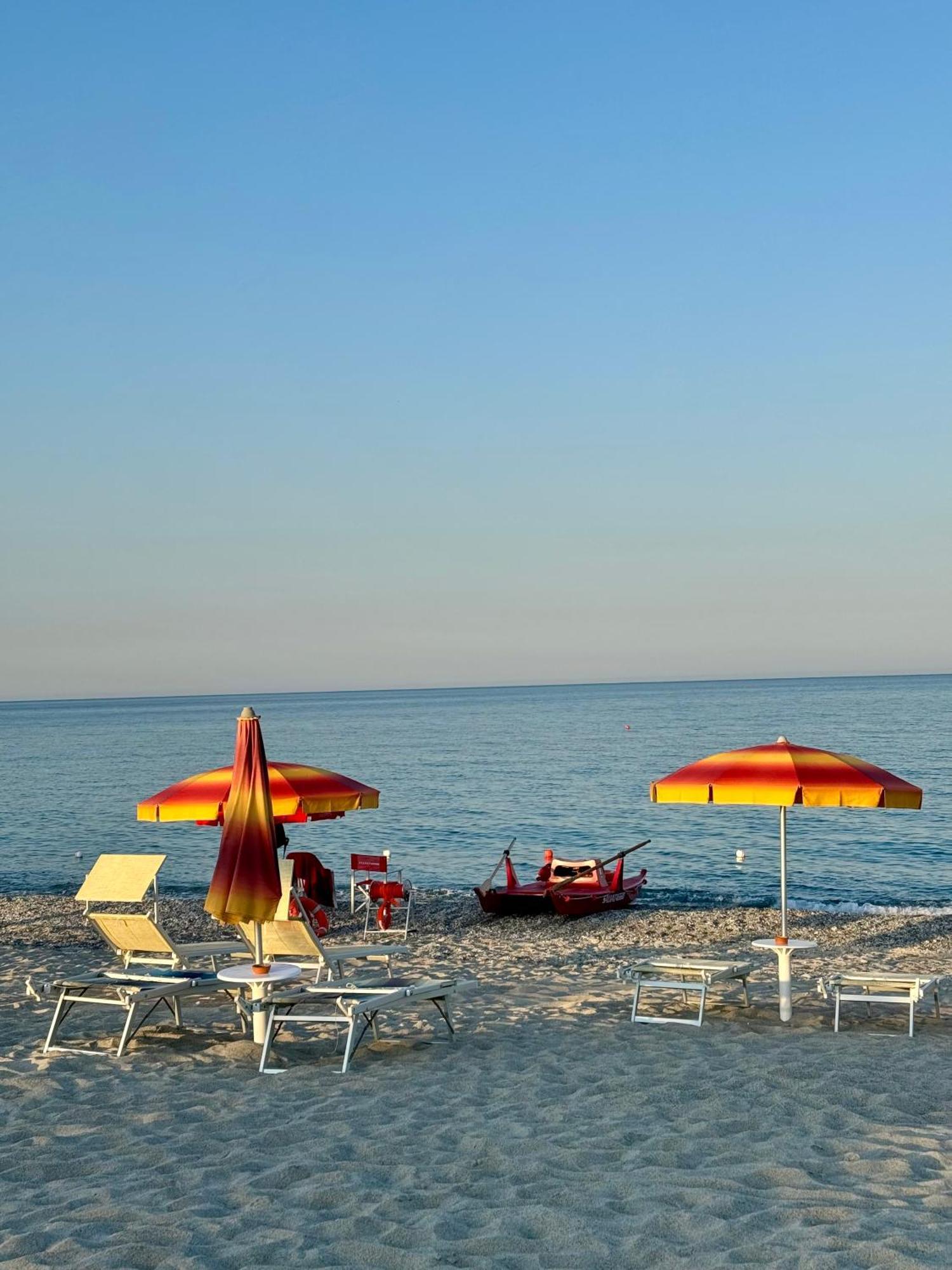 Villaggio Camping Poseidon - Bungalows & Rooms With Sea View In Nature Santa Caterina Dello Ionio Marina 외부 사진